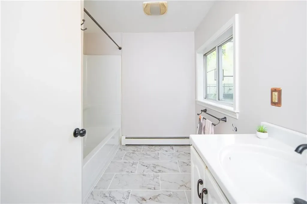 75 Glenco Road Warwick RI 02889