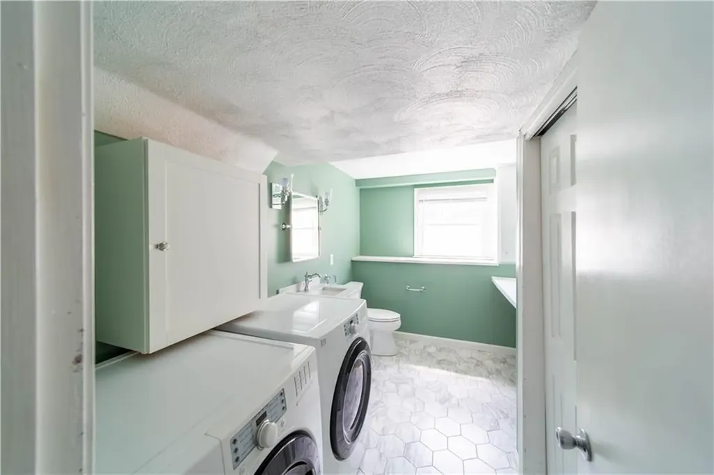 115 Pinewood Drive West Warwick RI 02893
