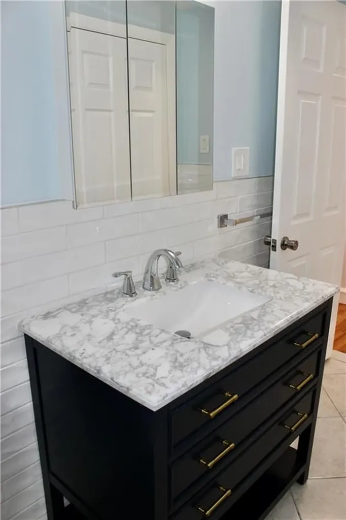 11 Manning Court Coventry RI 02816