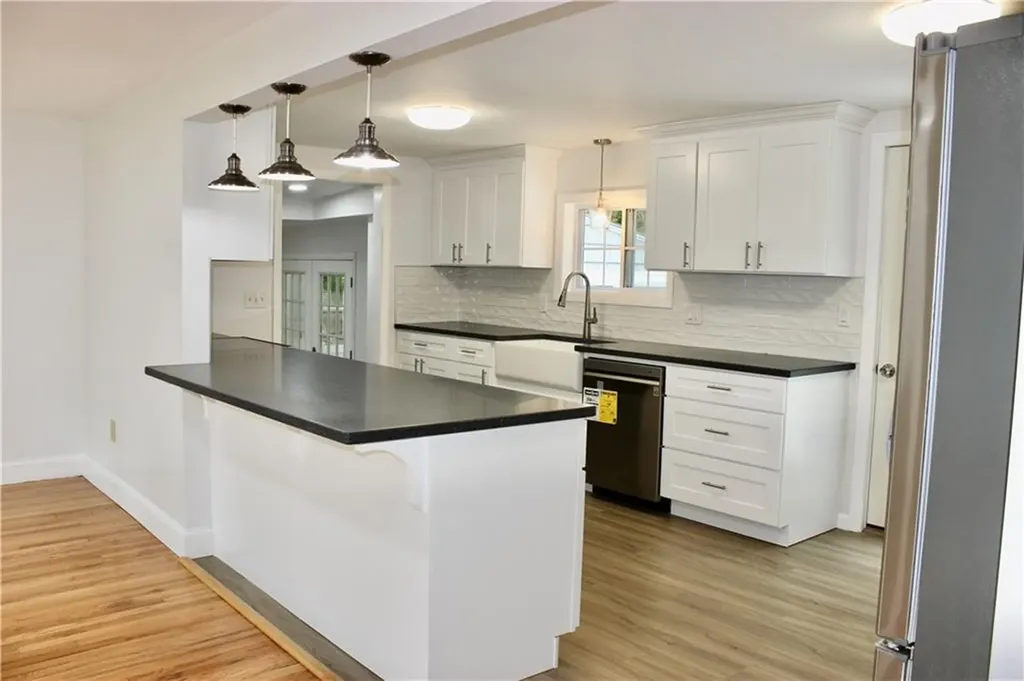 11 Manning Court Coventry RI 02816