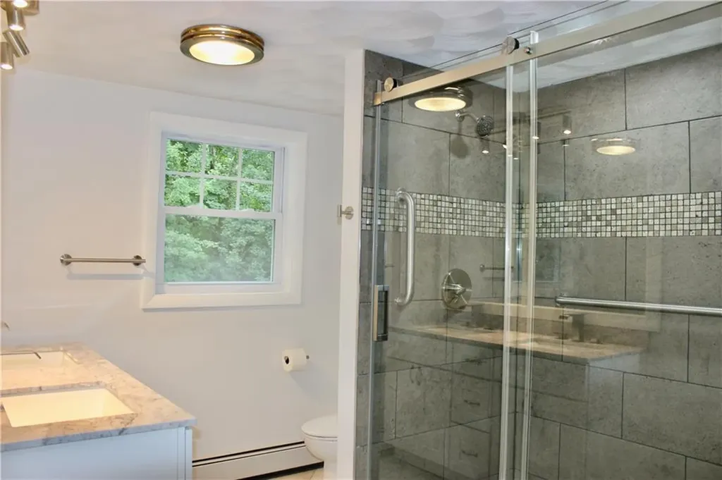 11 Manning Court Coventry RI 02816