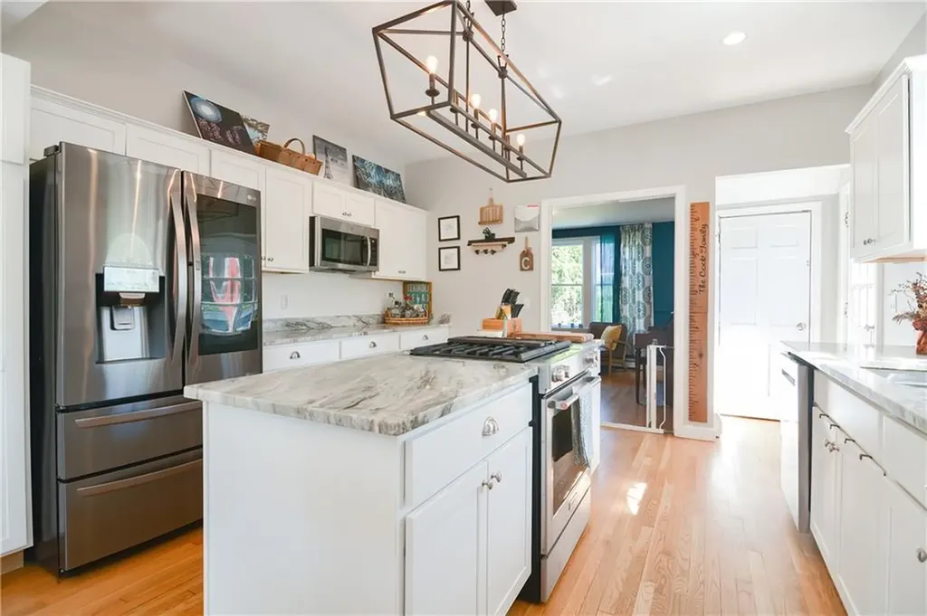26 Howard Street Barrington RI 02806