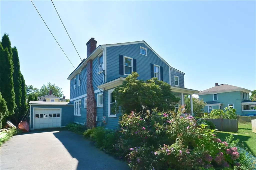 26 Howard Street Barrington RI 02806