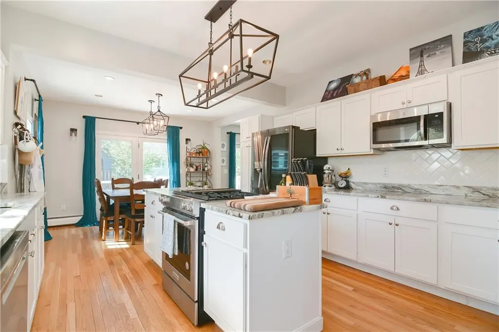 26 Howard Street Barrington RI 02806