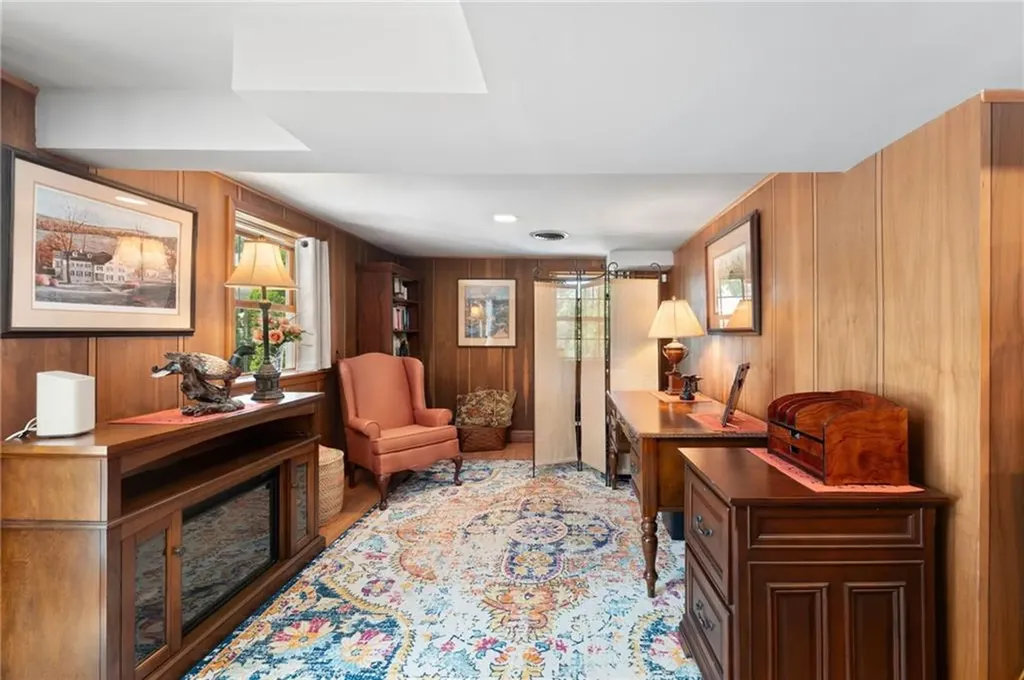 110 Sweetbriar Drive Cranston RI 02920