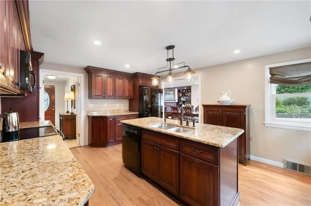110 Sweetbriar Drive Cranston RI 02920