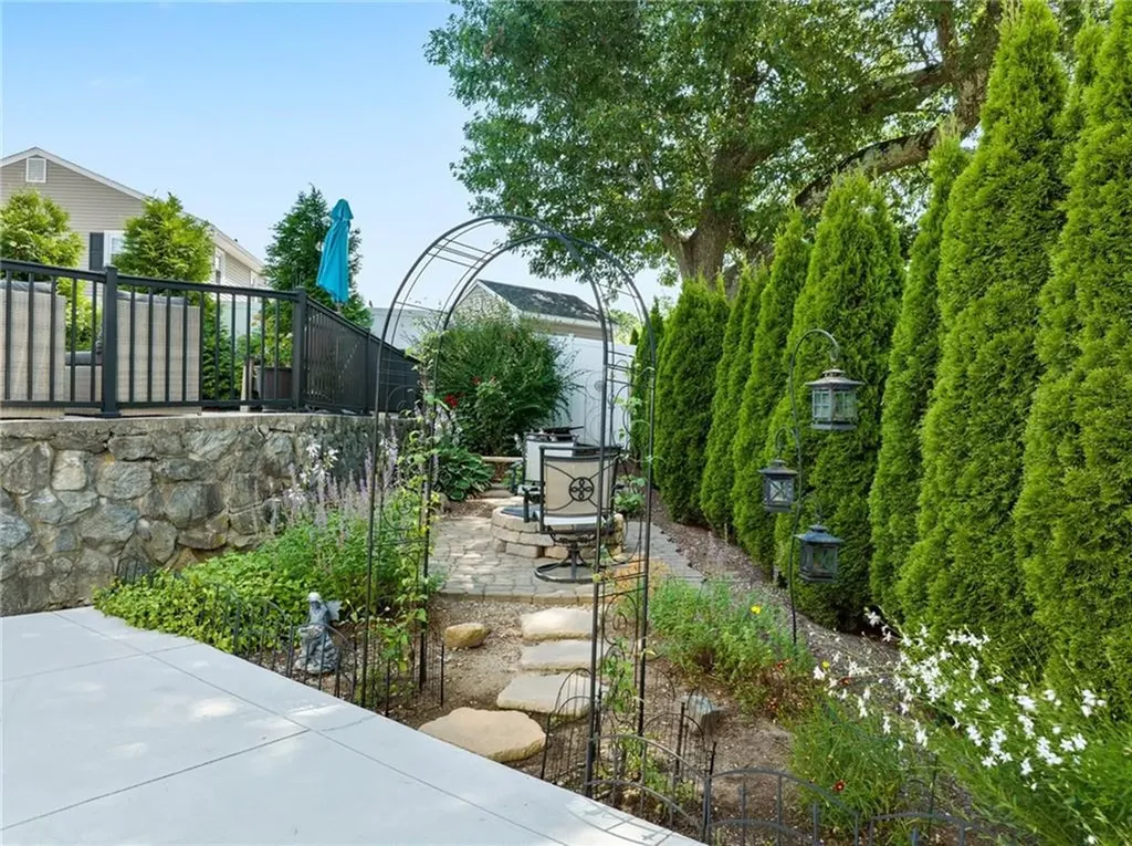 110 Sweetbriar Drive Cranston RI 02920