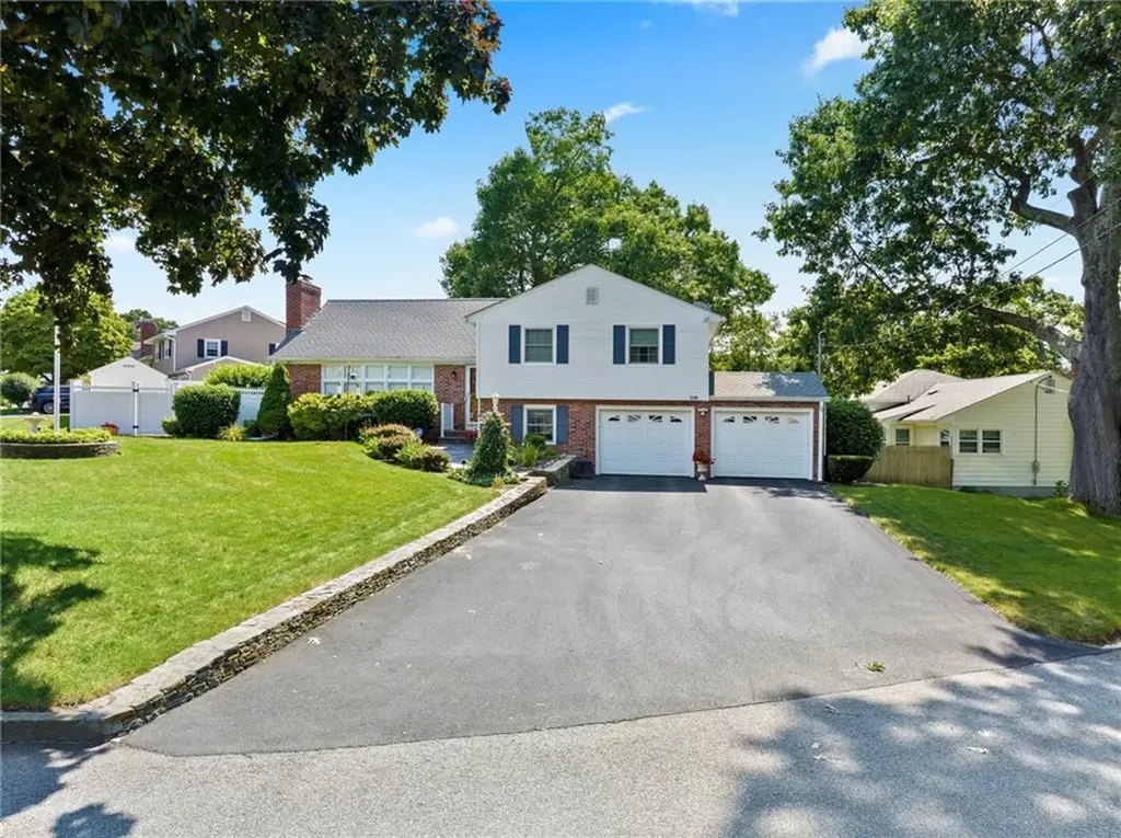 110 Sweetbriar Drive Cranston RI 02920