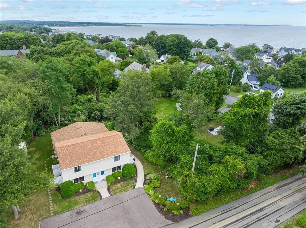 47 Westmoreland Street Narragansett RI 02882
