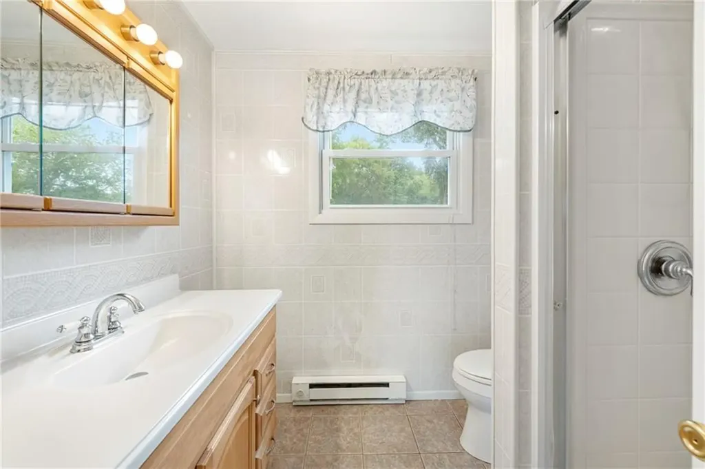 47 Westmoreland Street Narragansett RI 02882