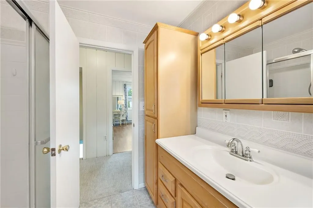 47 Westmoreland Street Narragansett RI 02882