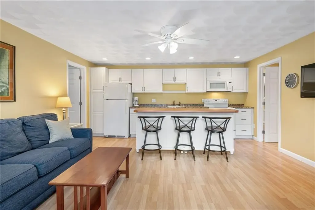 47 Westmoreland Street Narragansett RI 02882