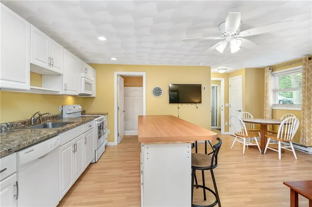 47 Westmoreland Street Narragansett RI 02882