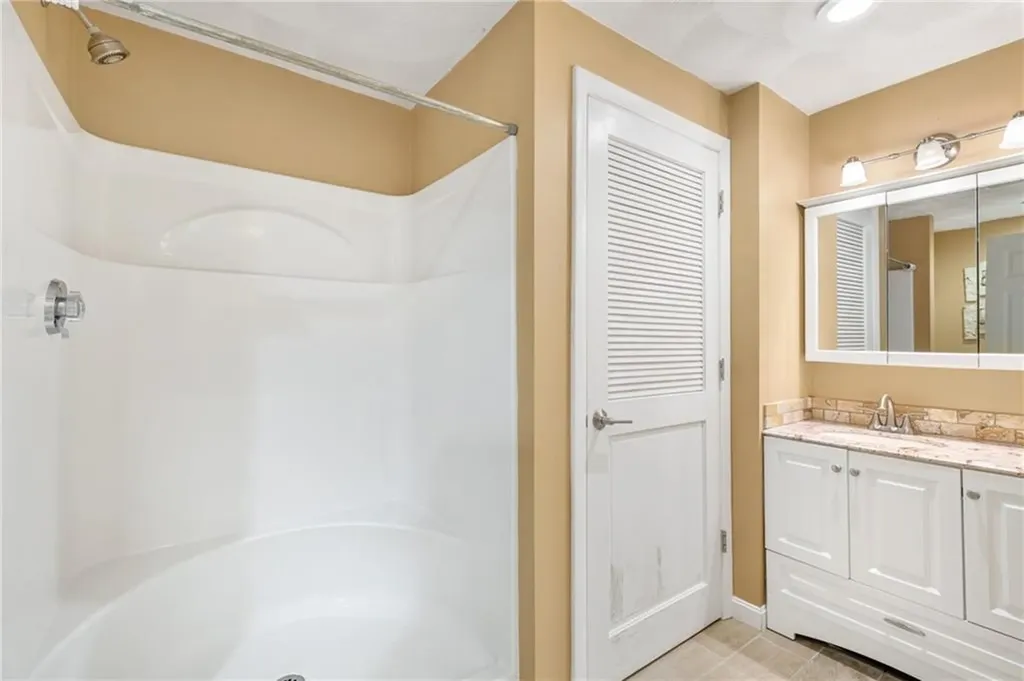 47 Westmoreland Street Narragansett RI 02882