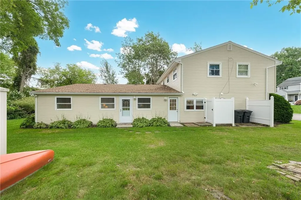 47 Westmoreland Street Narragansett RI 02882