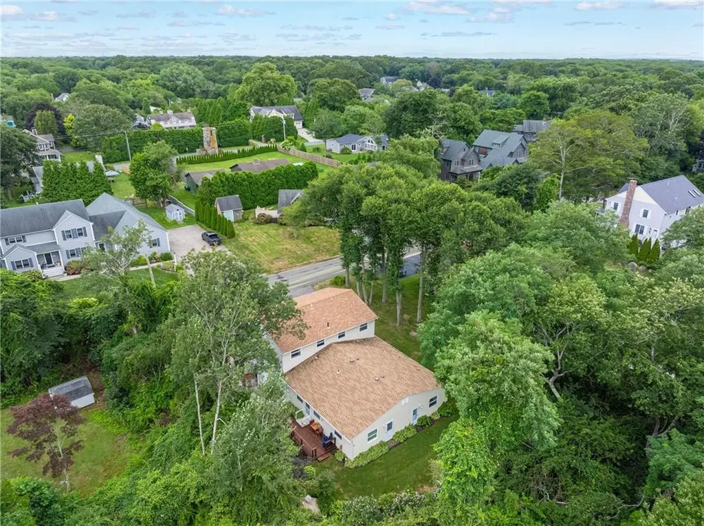 47 Westmoreland Street Narragansett RI 02882