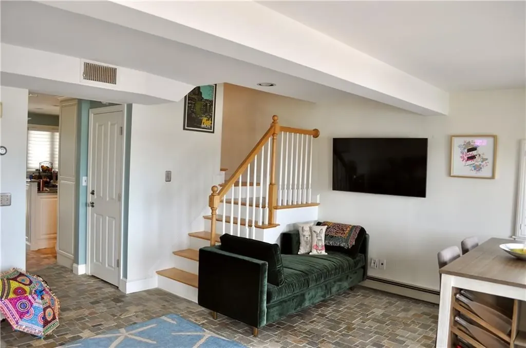 57 Green Street Portsmouth RI 02871