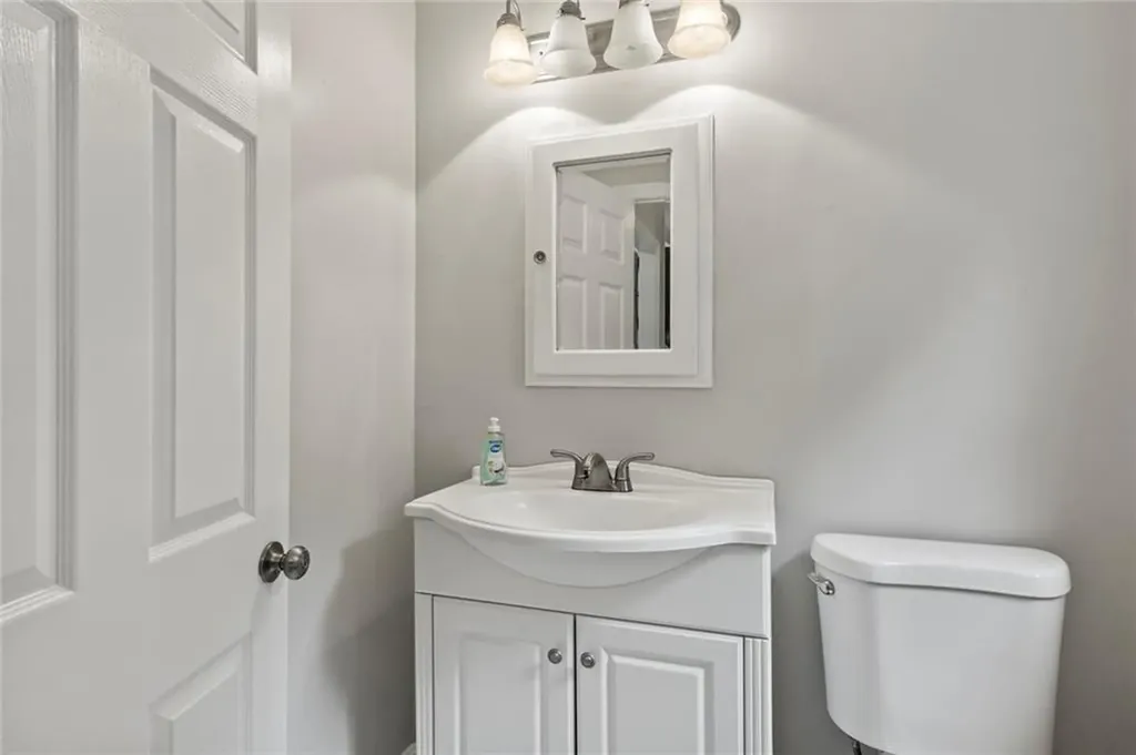 37 Highland Avenue Coventry RI 02816