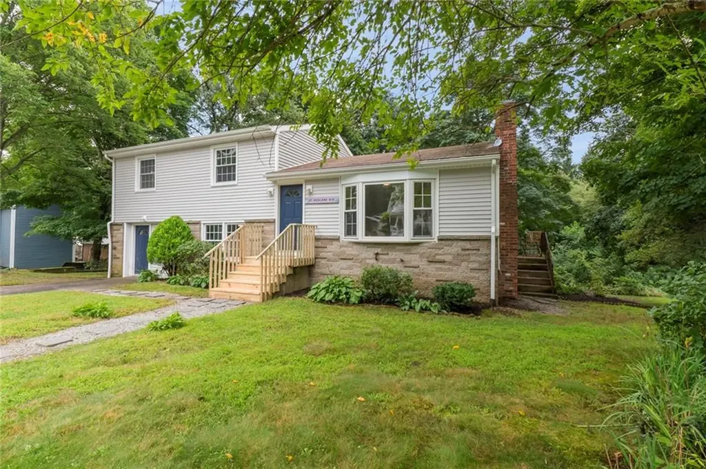 37 Highland Avenue Coventry RI 02816