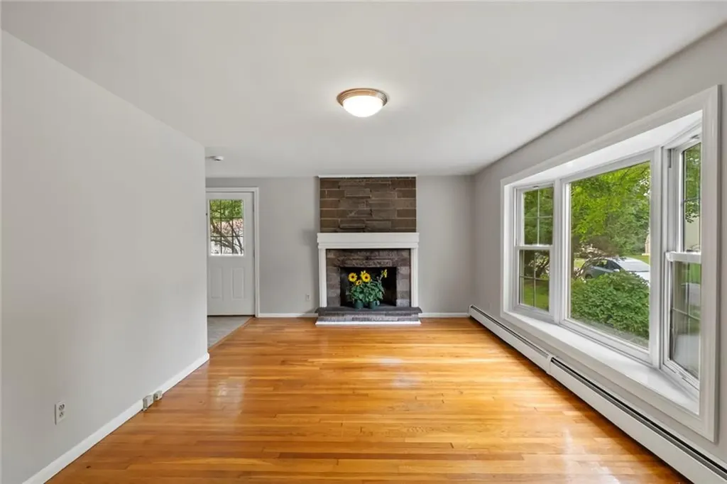 37 Highland Avenue Coventry RI 02816