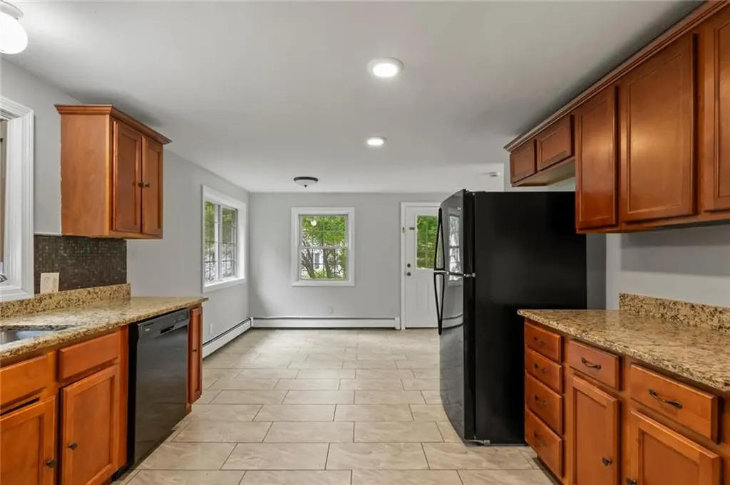 37 Highland Avenue Coventry RI 02816