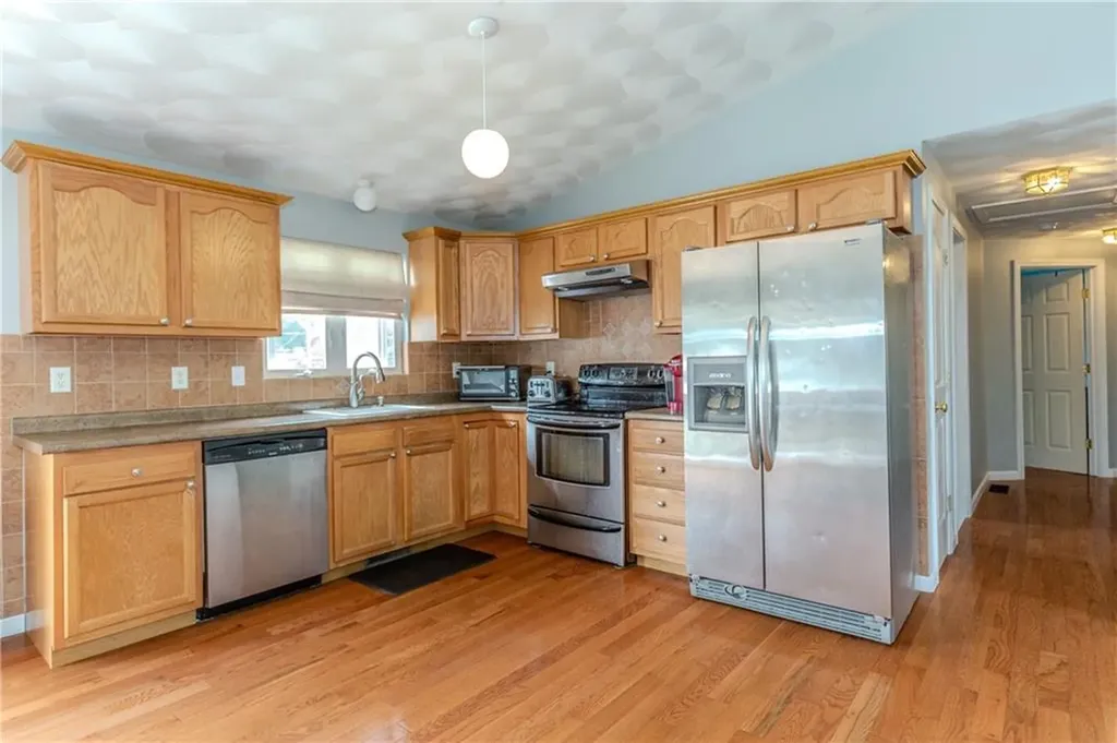 110 Shand Avenue Warwick RI 02889