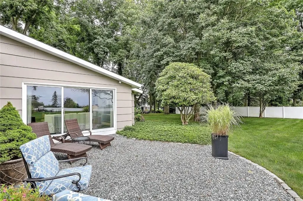 30 Lisa Lane Warwick RI 02889