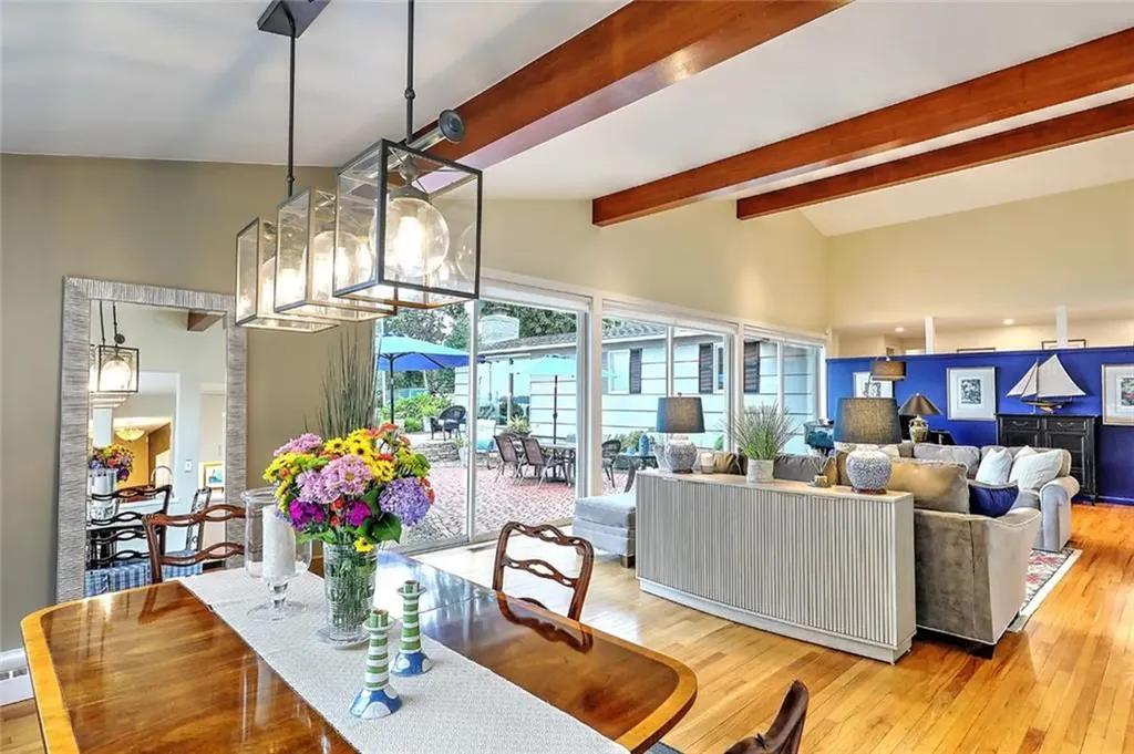 30 Lisa Lane Warwick RI 02889