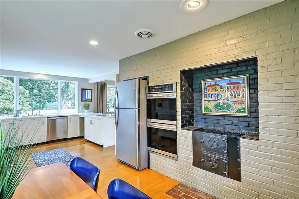 30 Lisa Lane Warwick RI 02889