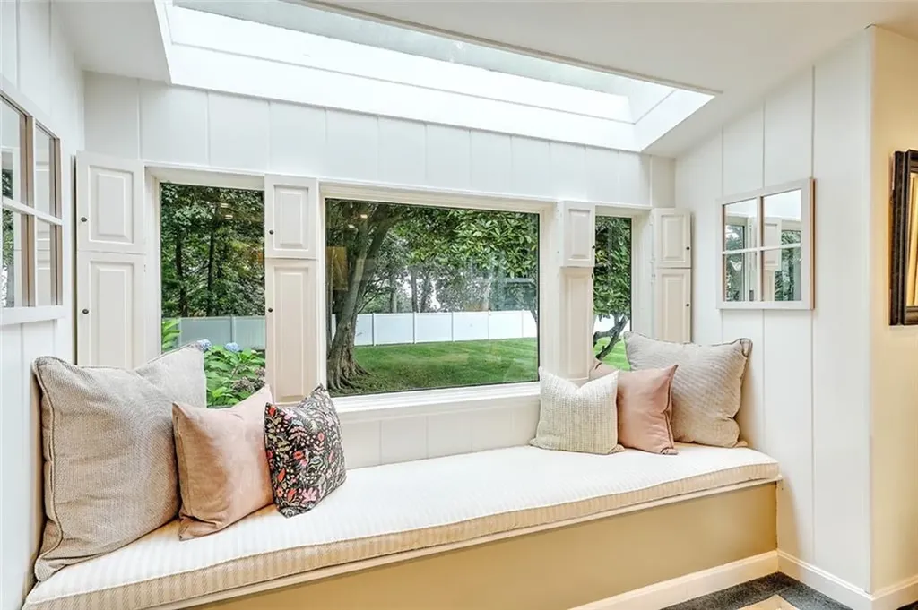 30 Lisa Lane Warwick RI 02889
