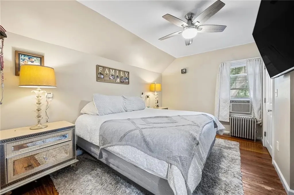 91 Woodbury Street Pawtucket RI 02861