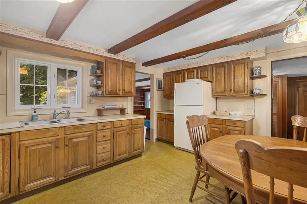 16 Maplewood Drive Coventry RI 02816
