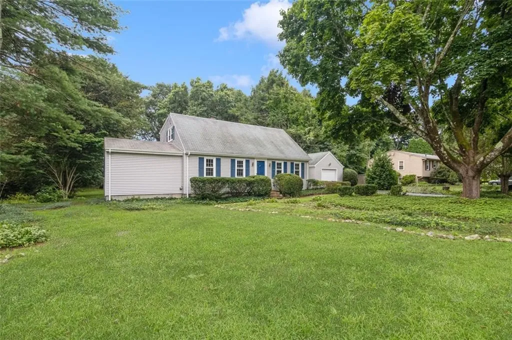 16 Maplewood Drive Coventry RI 02816