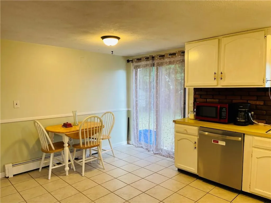 66 Collingwood Drive Warwick RI 02886
