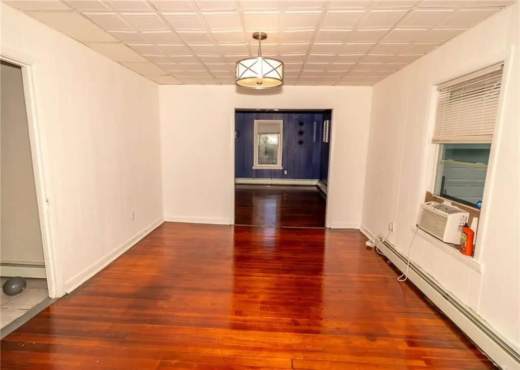 44 Gladstone Street Providence RI 02905