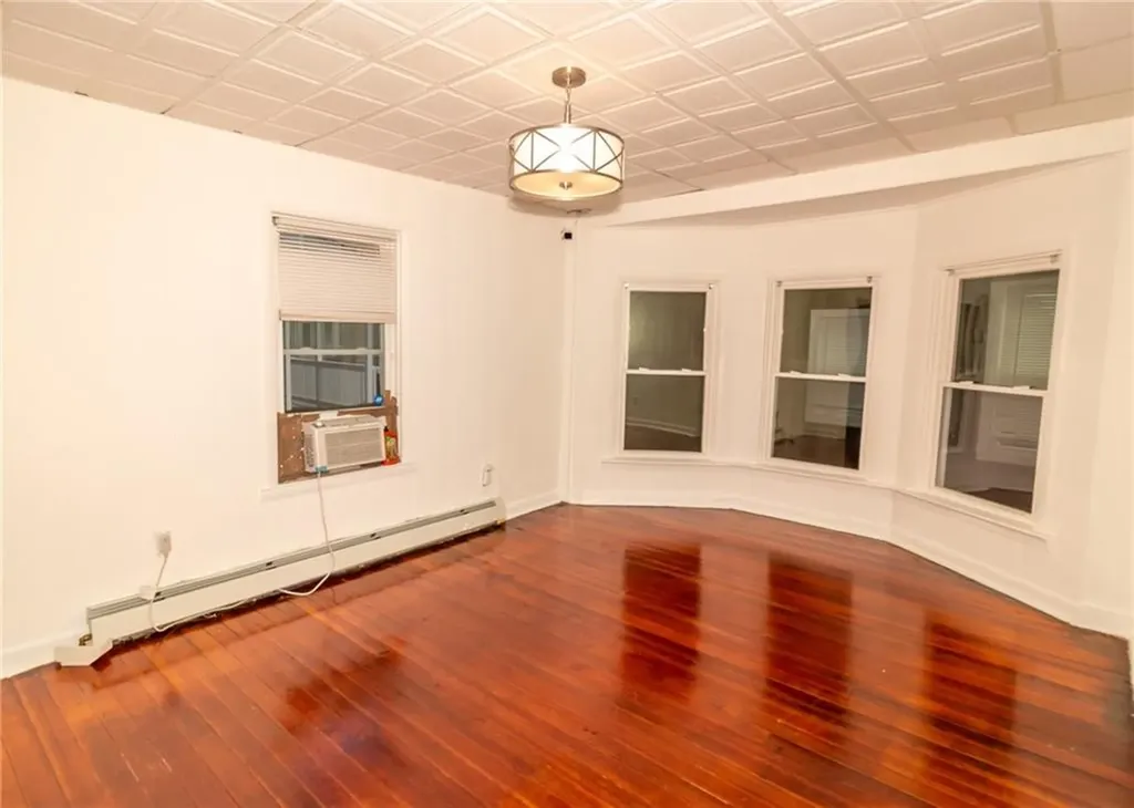 44 Gladstone Street Providence RI 02905