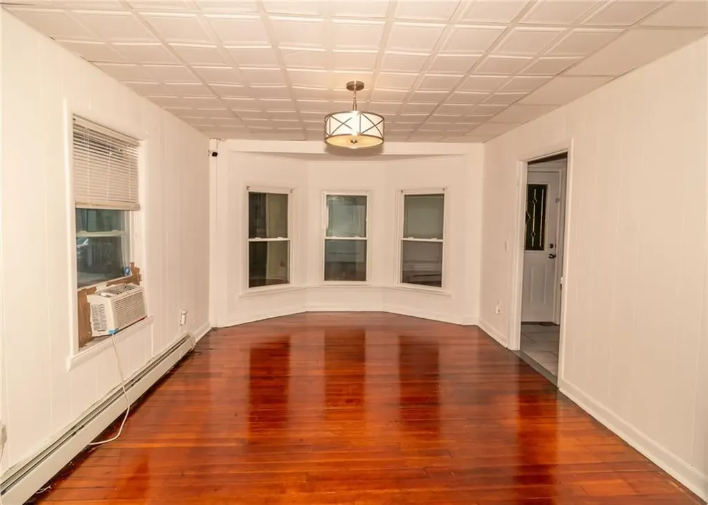 44 Gladstone Street Providence RI 02905