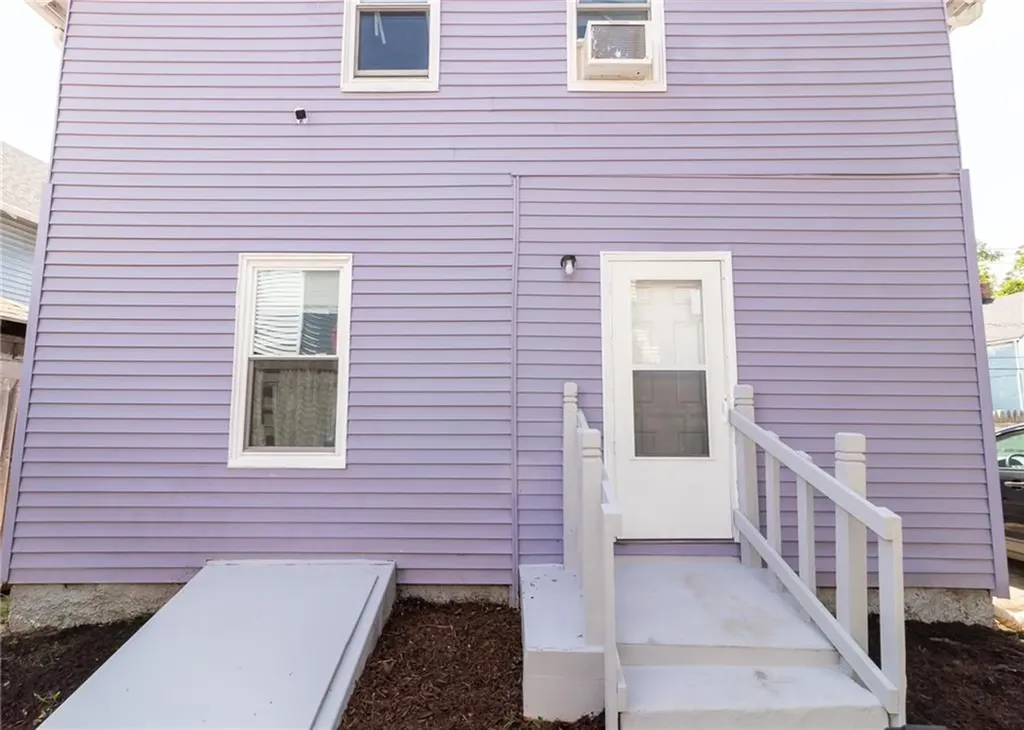 44 Gladstone Street Providence RI 02905