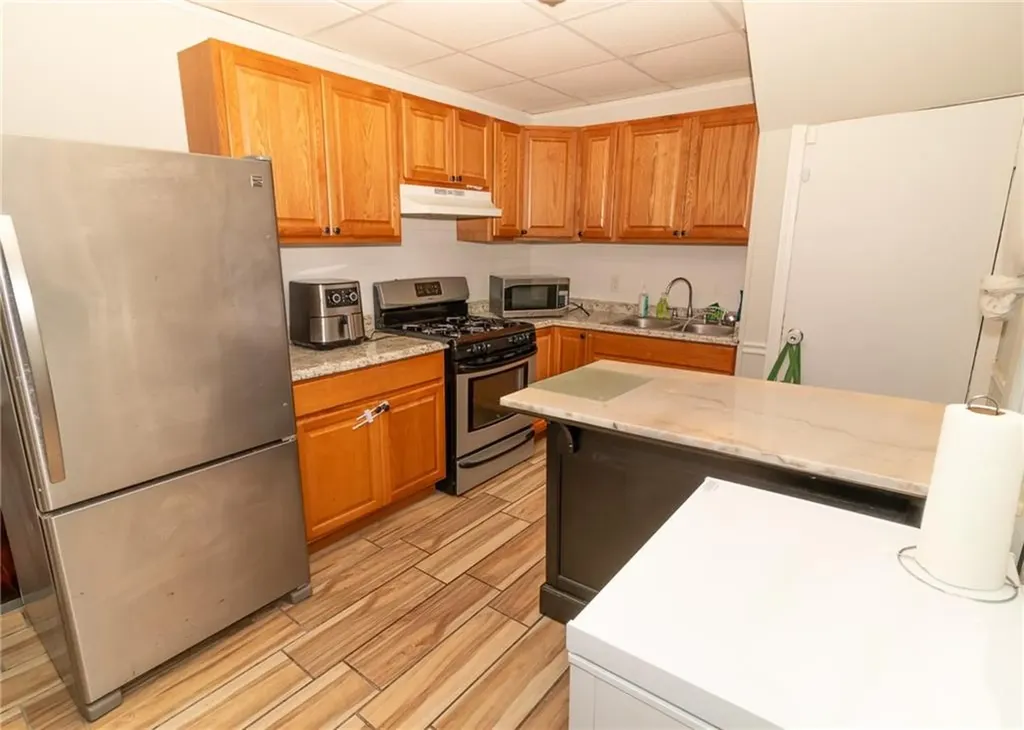 44 Gladstone Street Providence RI 02905