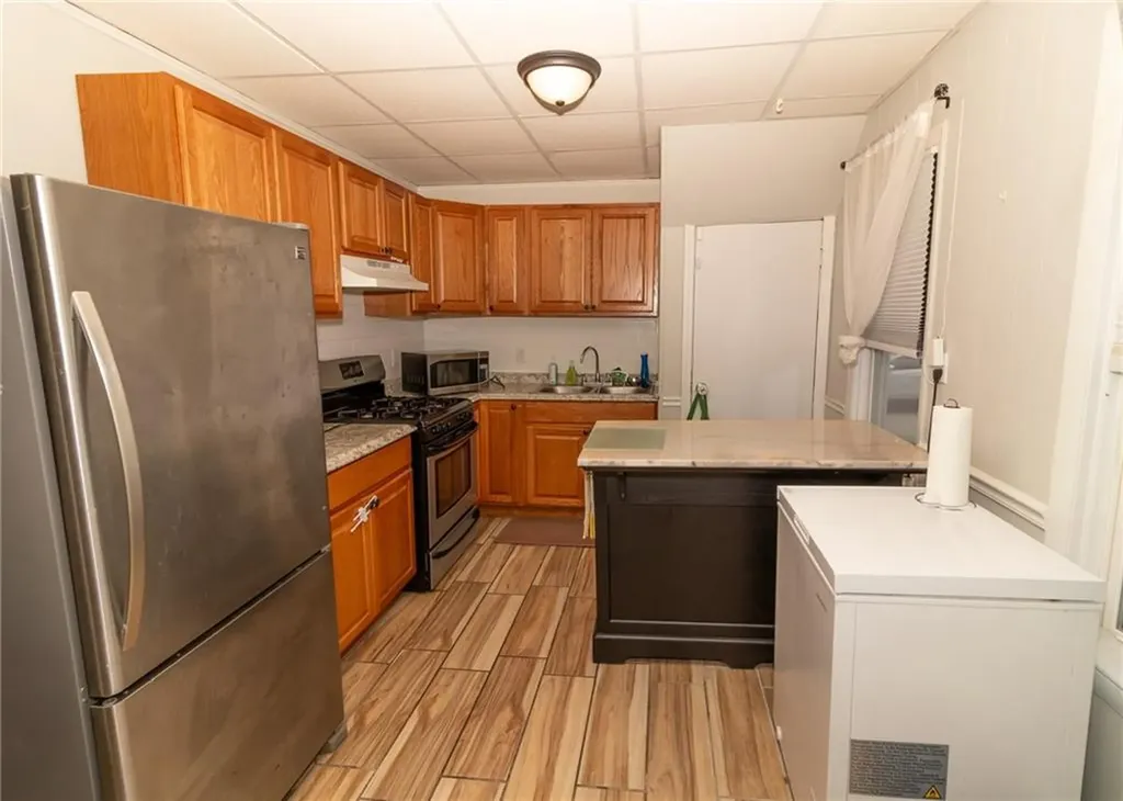 44 Gladstone Street Providence RI 02905