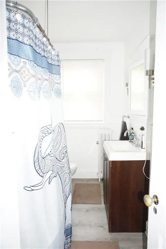 8 10 Glendale Avenue Providence RI 02906