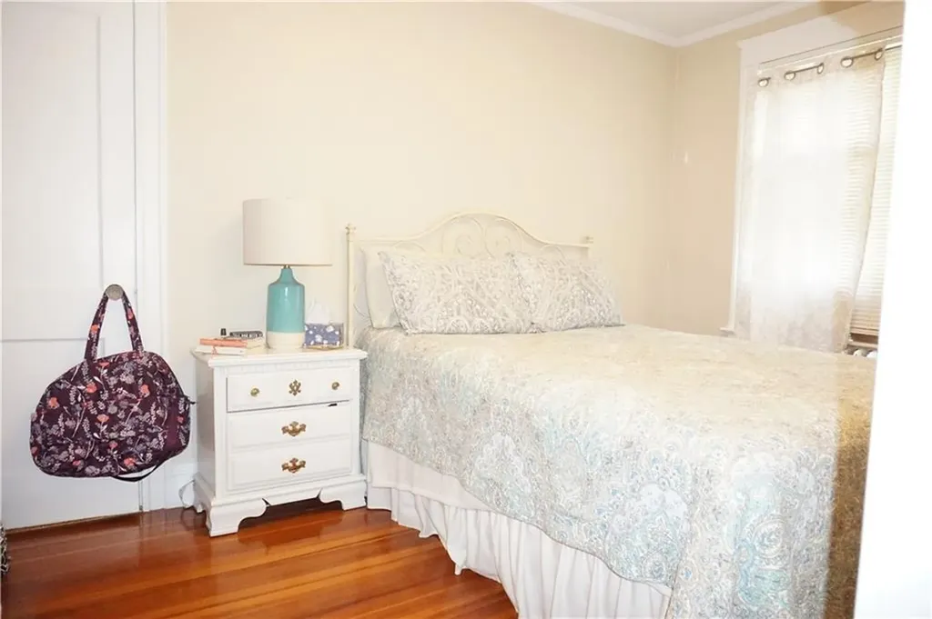 8 10 Glendale Avenue Providence RI 02906