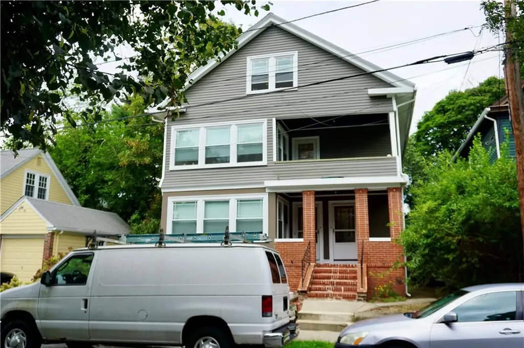8 10 Glendale Avenue Providence RI 02906