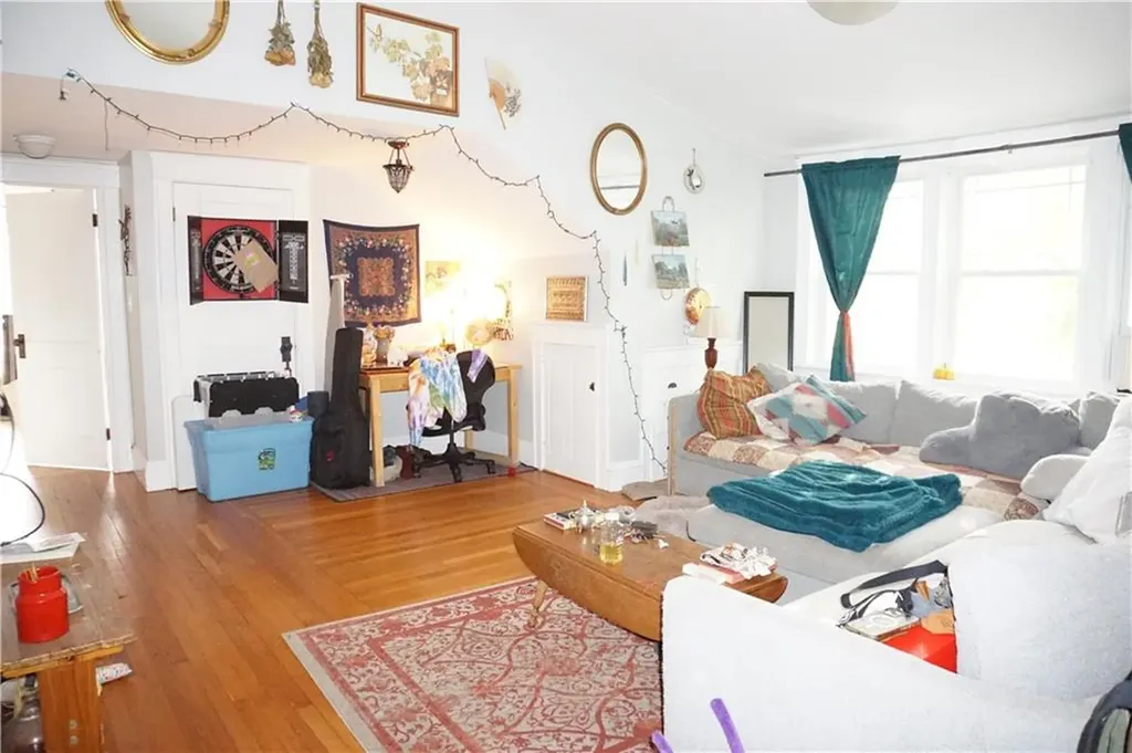 8 10 Glendale Avenue Providence RI 02906