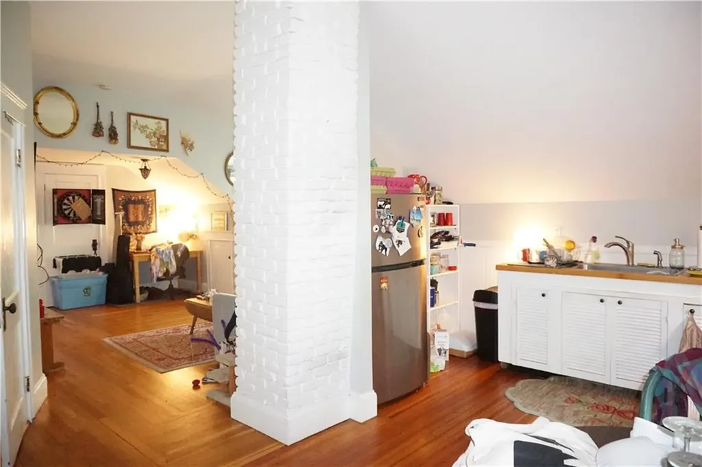 8 10 Glendale Avenue Providence RI 02906