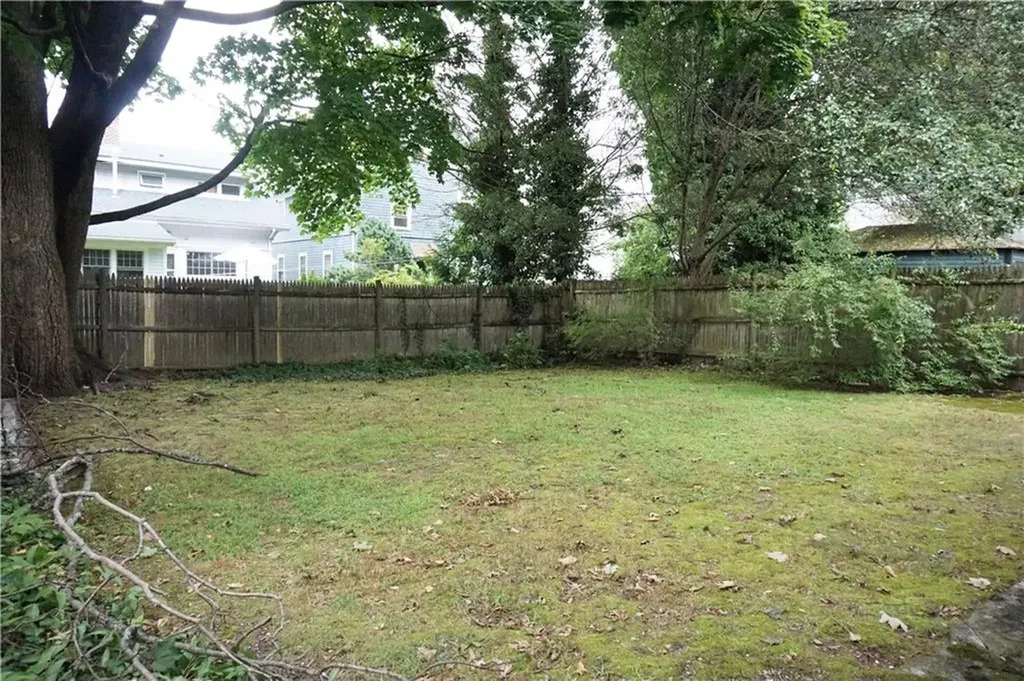 8 10 Glendale Avenue Providence RI 02906
