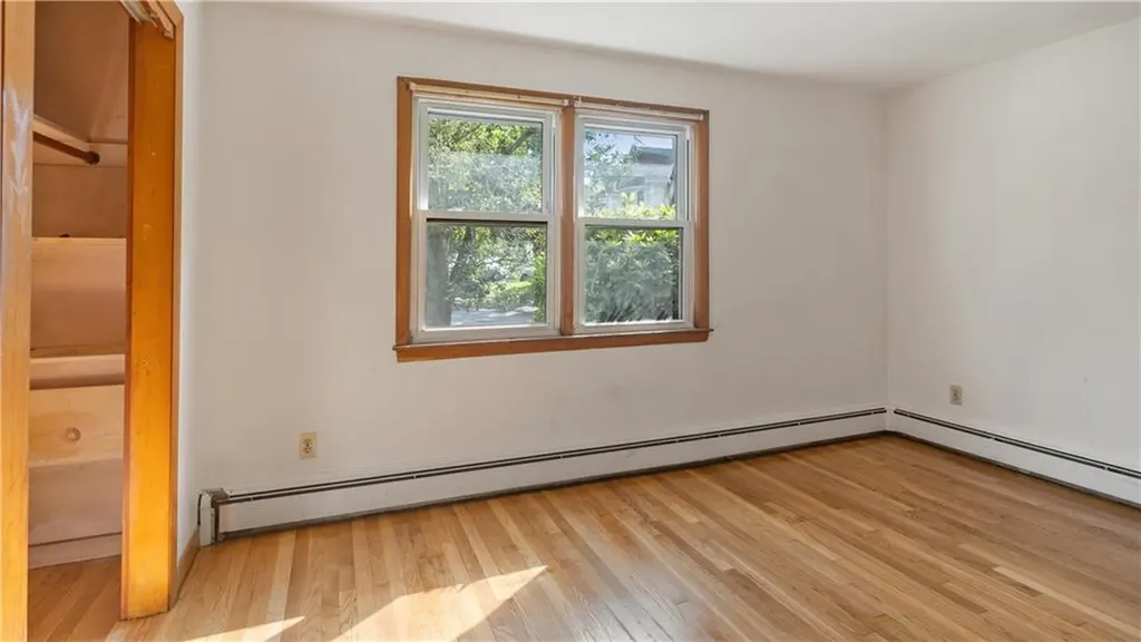 737 Admiral Street Providence RI 02908