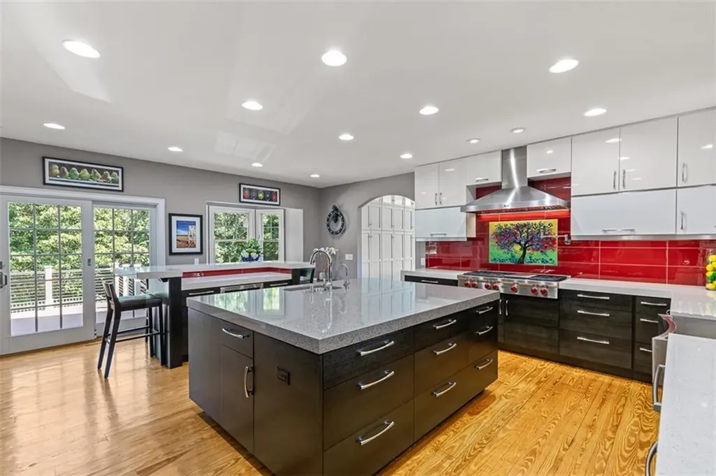 19 No Bottom Ridge Road Westerly RI 02891