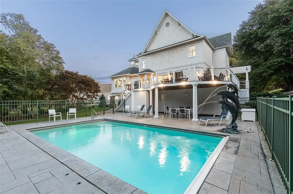 19 No Bottom Ridge Road Westerly RI 02891