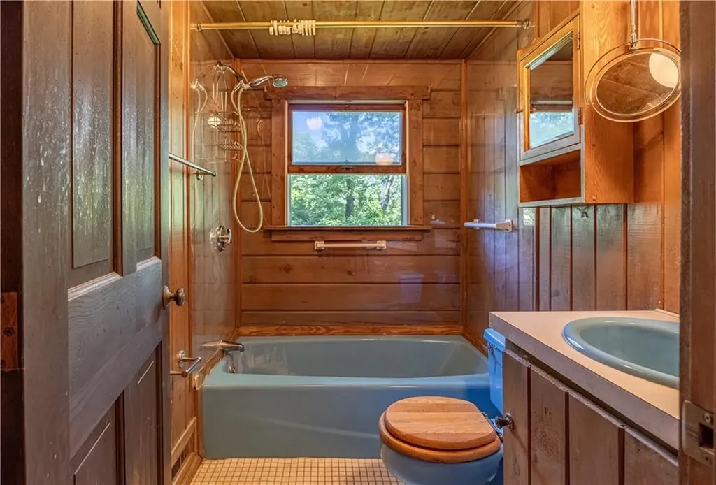 55 Bishop Hill Road Johnston RI 02919